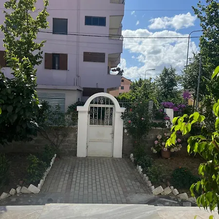 Private House Vakantiehuis Golem (Tirana)